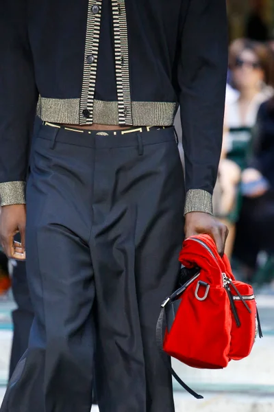 Look 79